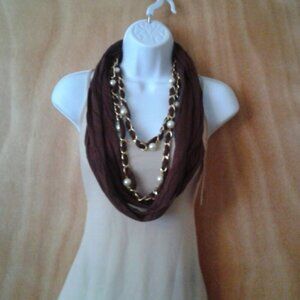 🏵️ Amrita Singh Brown Eternity Scarf Gold Tone Hardware Faux Pearls NWT